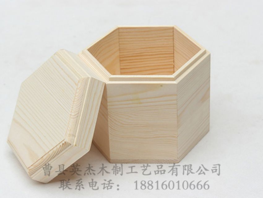 点击查看详细信息<br>标题：松木六角木盒 阅读次数：1103