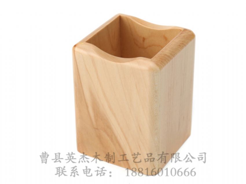 点击查看详细信息<br>标题：木制笔筒 阅读次数：1281